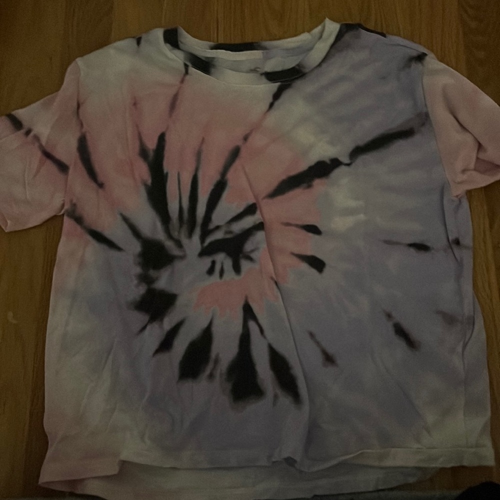 Tie die tee